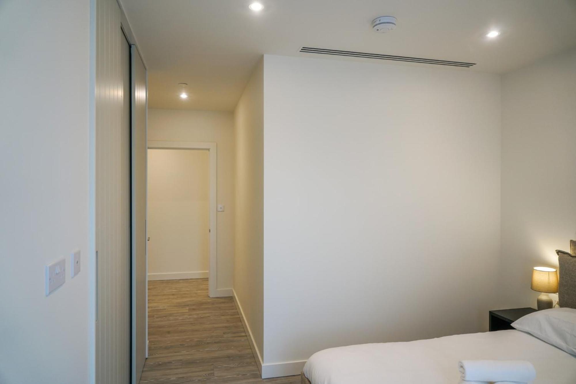 Coppermaker Square In Stratford Aparthotel London Ngoại thất bức ảnh