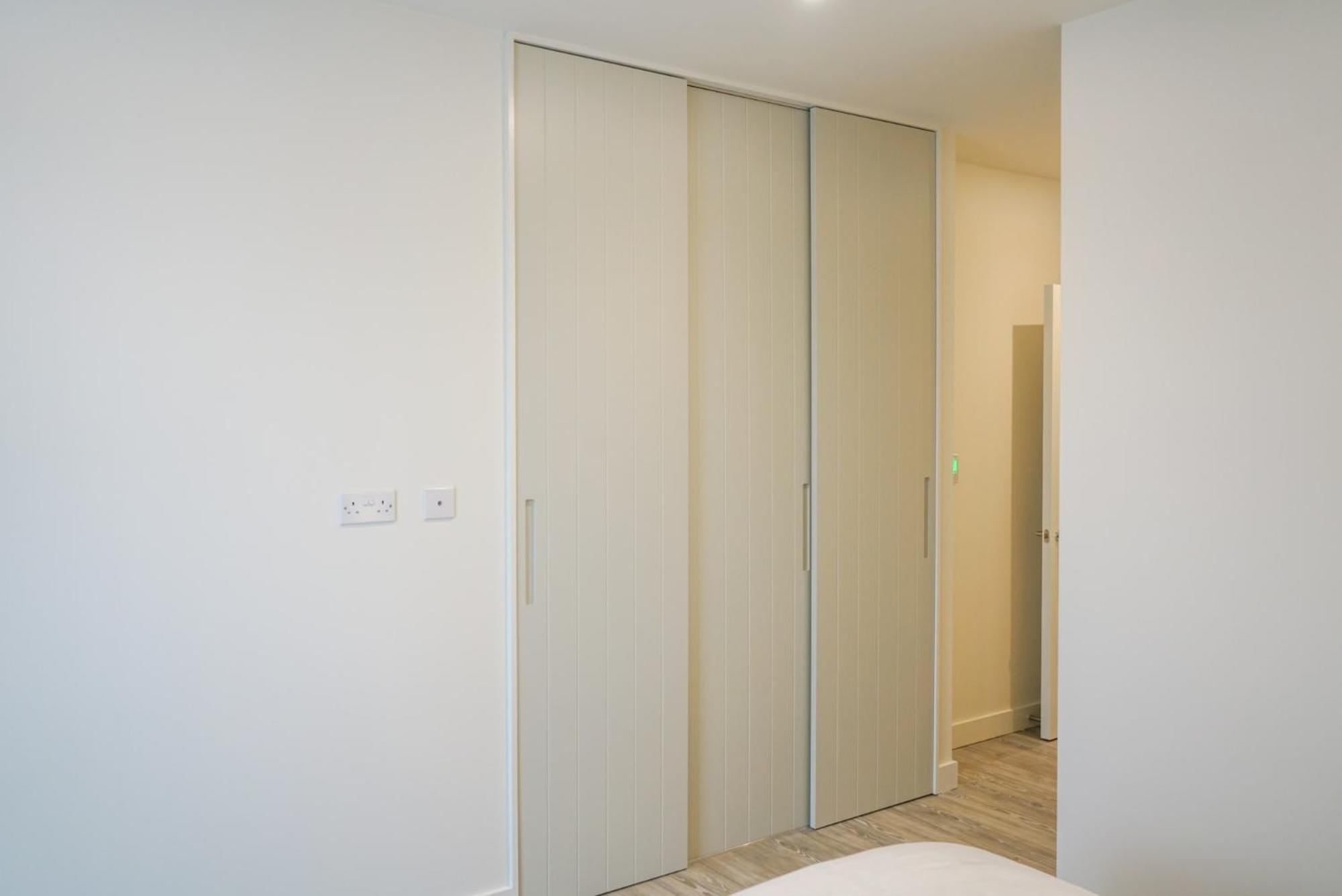 Coppermaker Square In Stratford Aparthotel London Ngoại thất bức ảnh