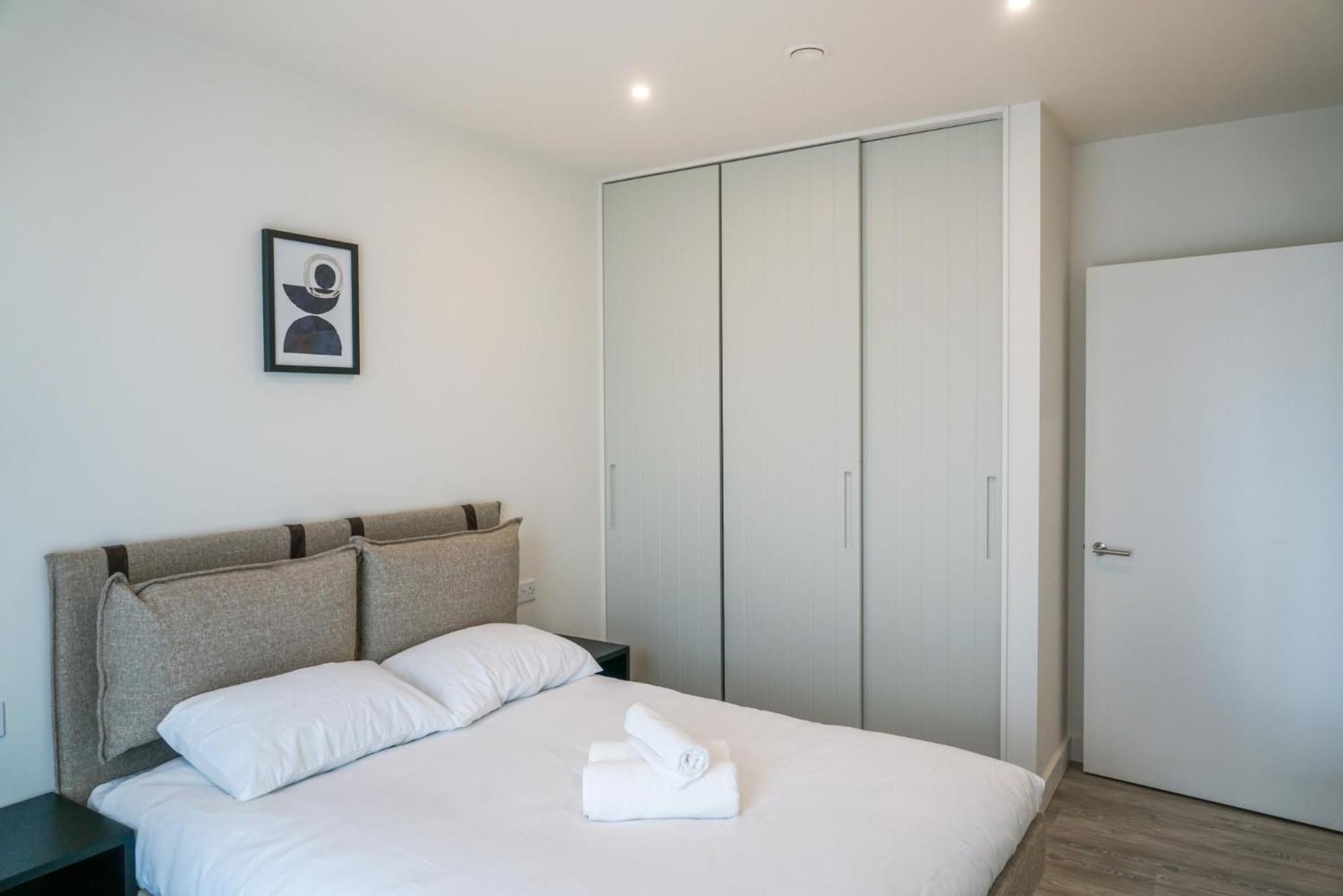 Coppermaker Square In Stratford Aparthotel London Ngoại thất bức ảnh