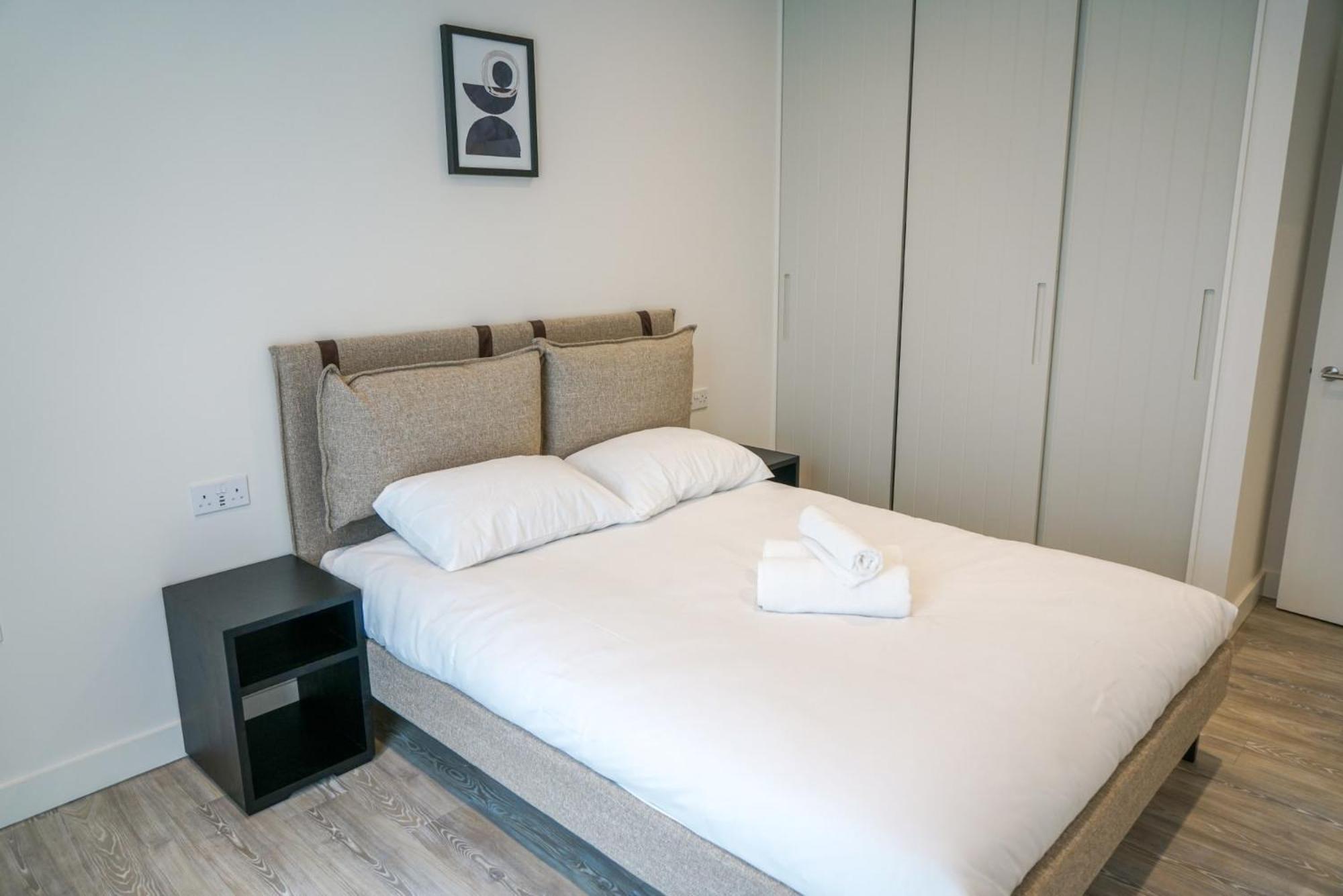 Coppermaker Square In Stratford Aparthotel London Ngoại thất bức ảnh