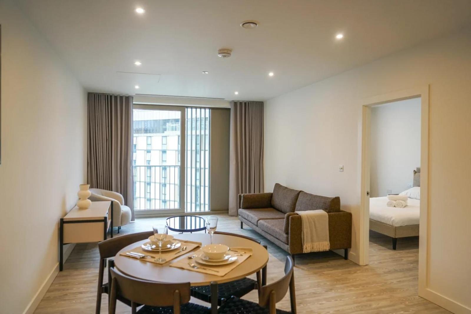 Coppermaker Square In Stratford Aparthotel London Ngoại thất bức ảnh